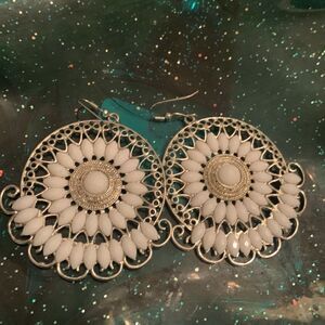 Beautiful Boho white metal earrings not sure if they were ever used ❤️
